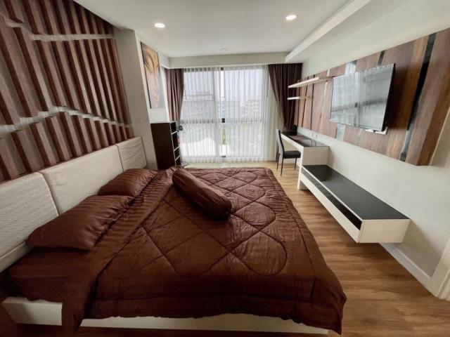 Dusit Grand Park 2-B Condo For Sale