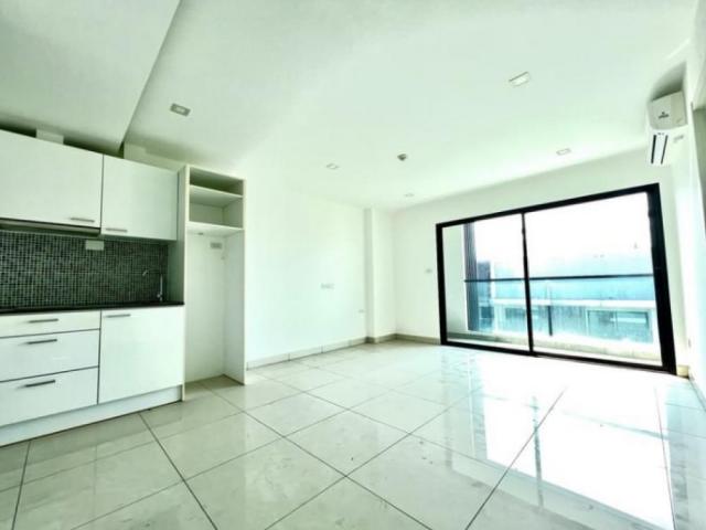 Siam Oriental Plaza 2-B Condo For Sale