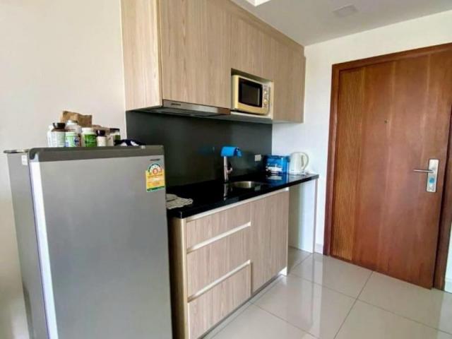 1-Bedroom Condo / Byt s 1 ložnicí a výhledem na město