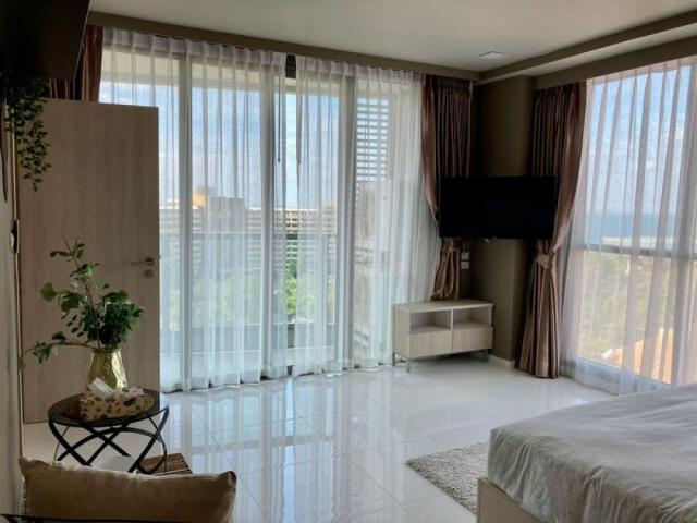 Spacious Corner Condo for Sale at The Cloud Pratumnak