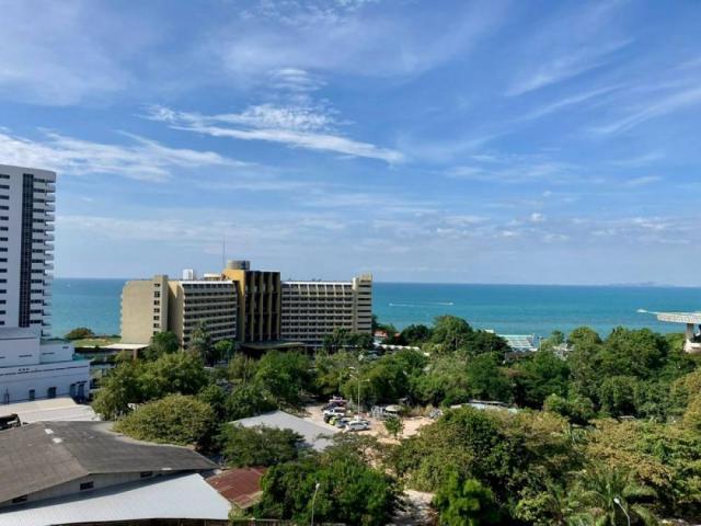 Spacious Corner Condo for Sale at The Cloud Pratumnak