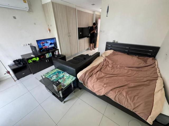 Studio Condo for Sale at Laguna Bay 1