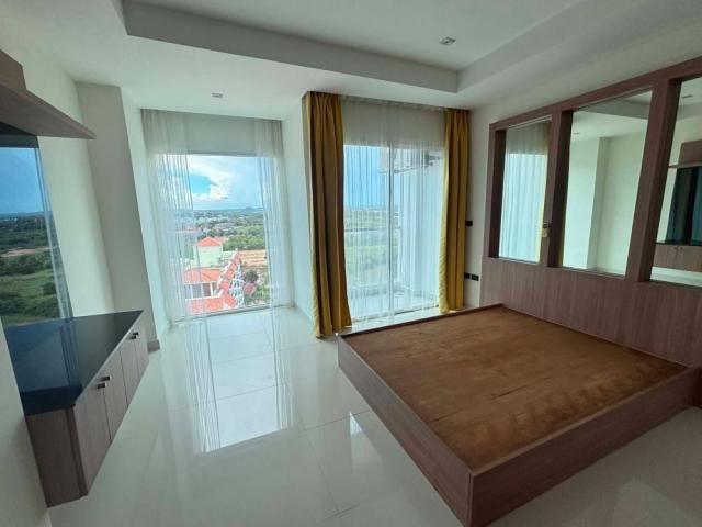 Studio Condo at Nam Talay Pattaya