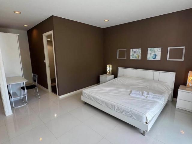 Spacious 3-Bedroom Condo at The Regent Kamala